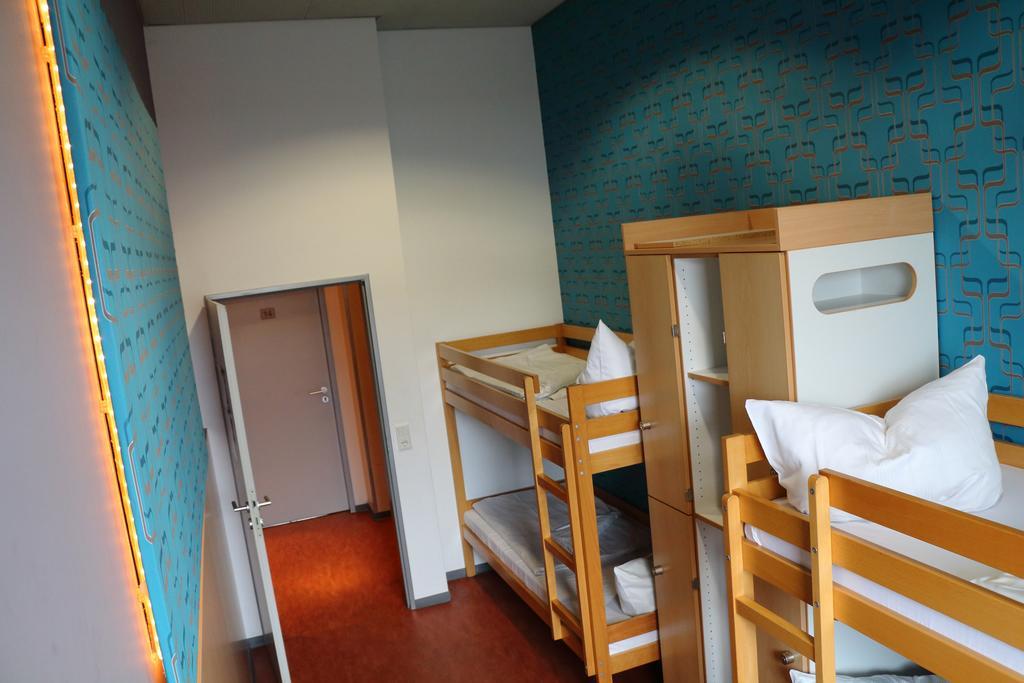 إسن Goalfever Sports & Guesthouse الغرفة الصورة